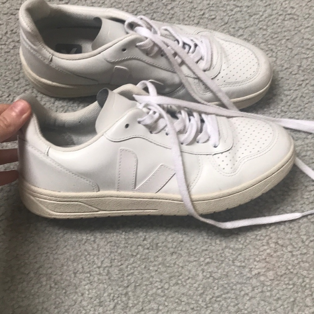 Veja V-10 low top leather sneakers all white. - Picture 4 of 8